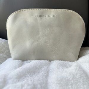 Portland Leather Goods Beluga Belladonna NWOT